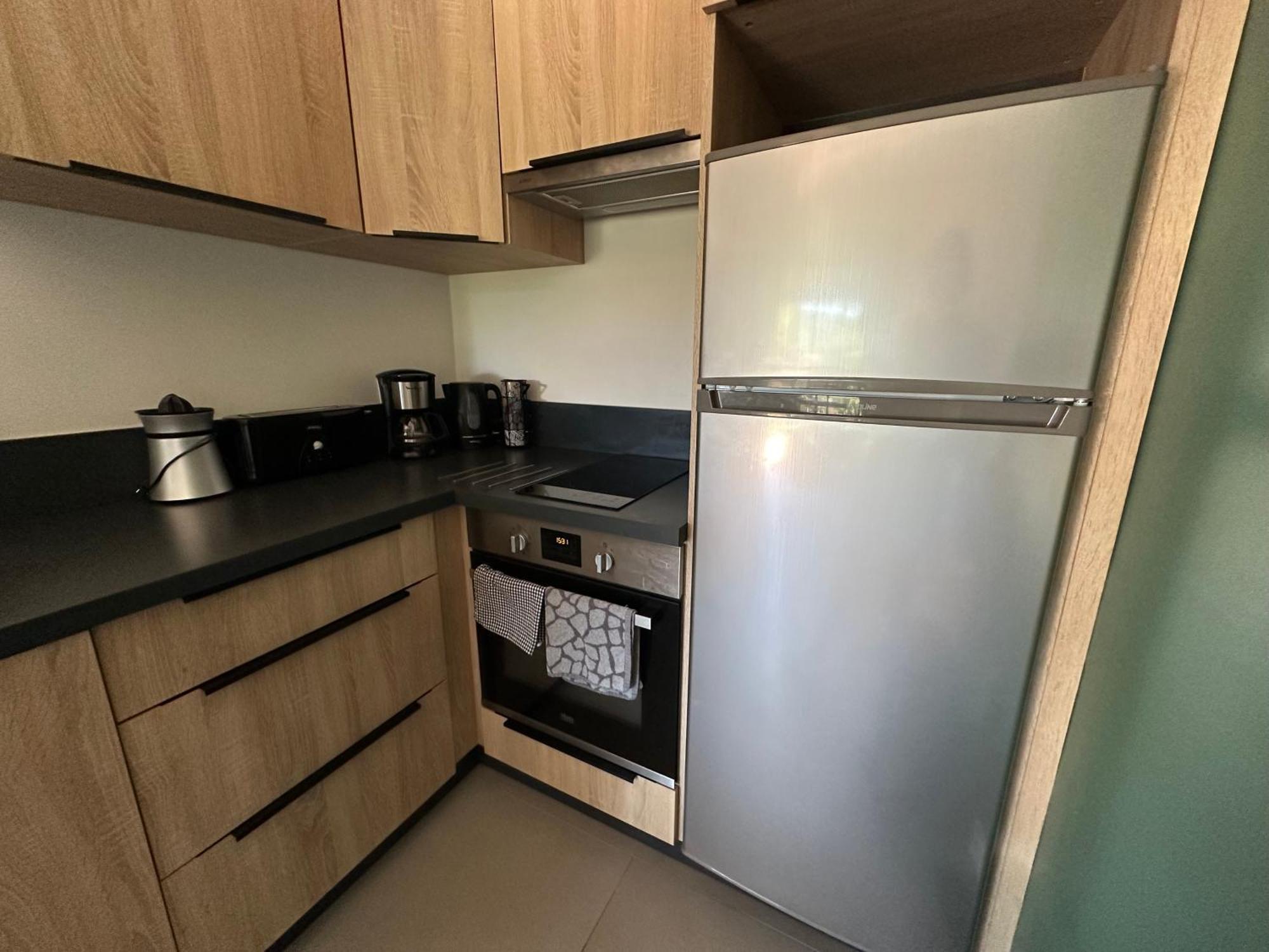Charmant Appartement T2 Au Coeur Des Vignes Cogolin Exterior foto