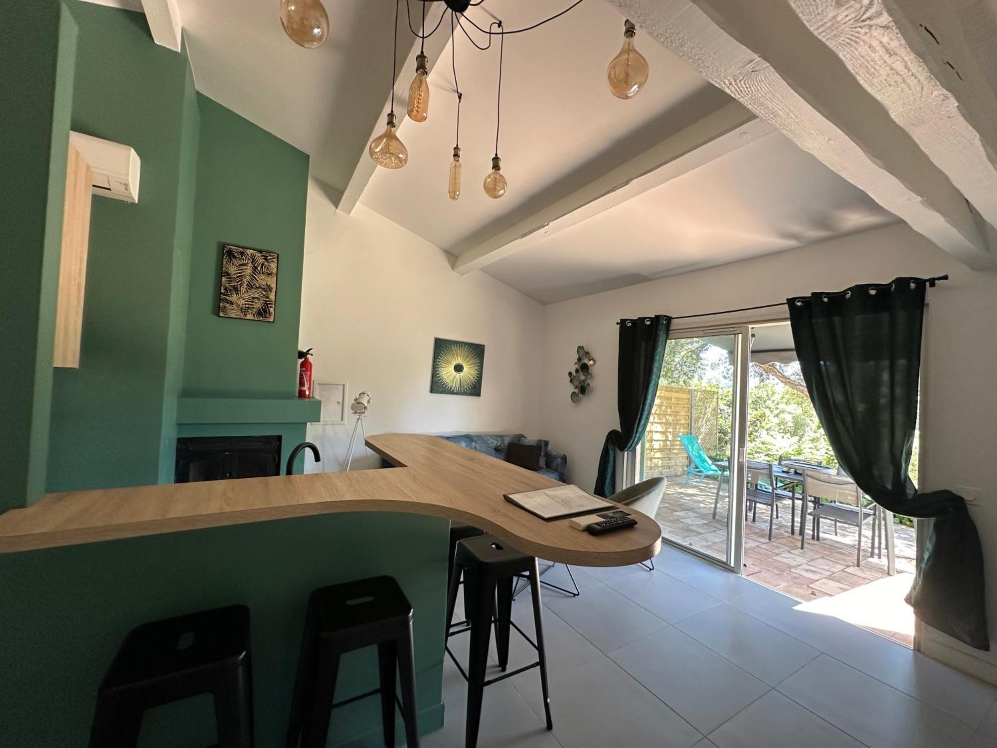 Charmant Appartement T2 Au Coeur Des Vignes Cogolin Exterior foto