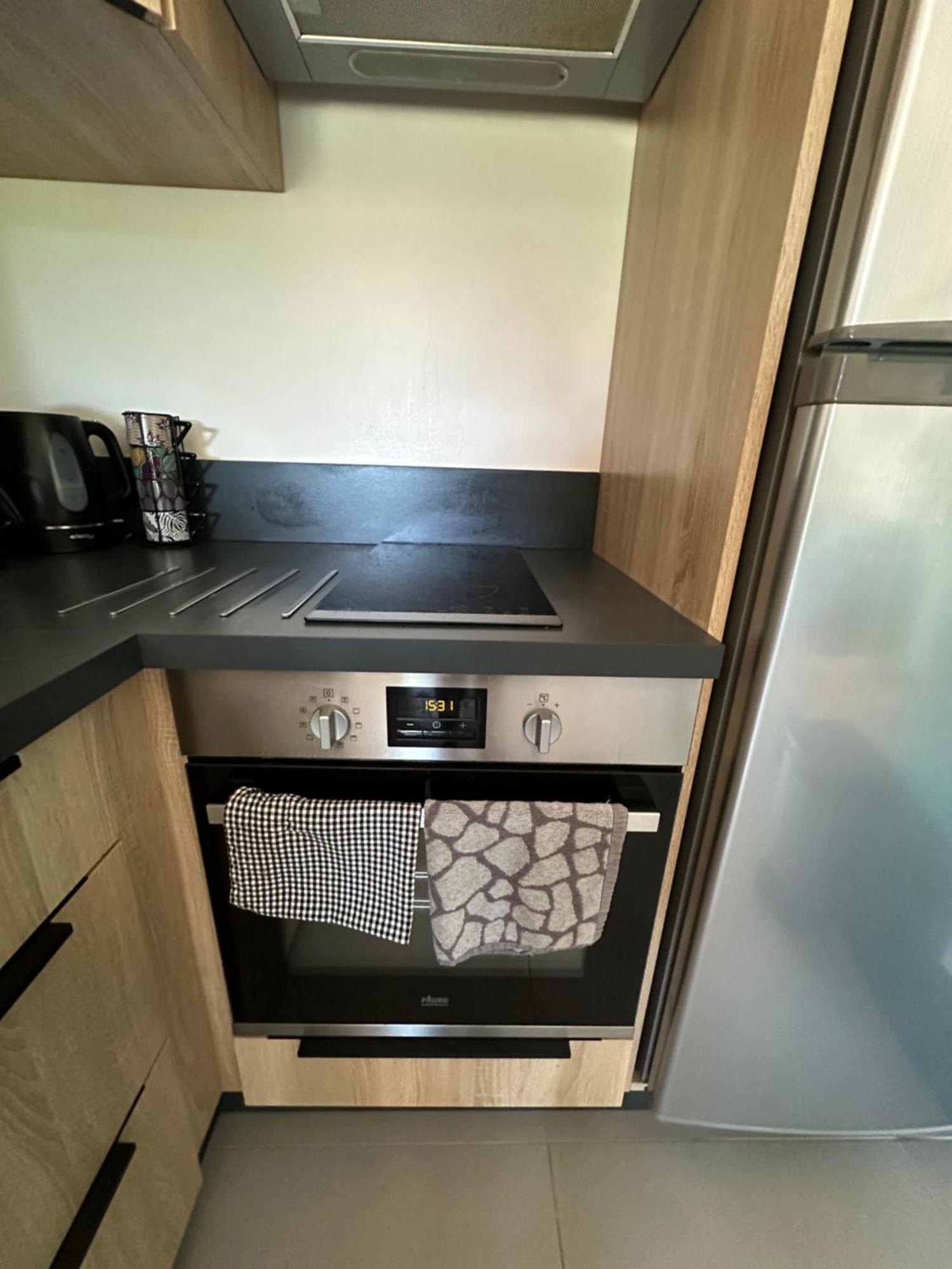 Charmant Appartement T2 Au Coeur Des Vignes Cogolin Exterior foto