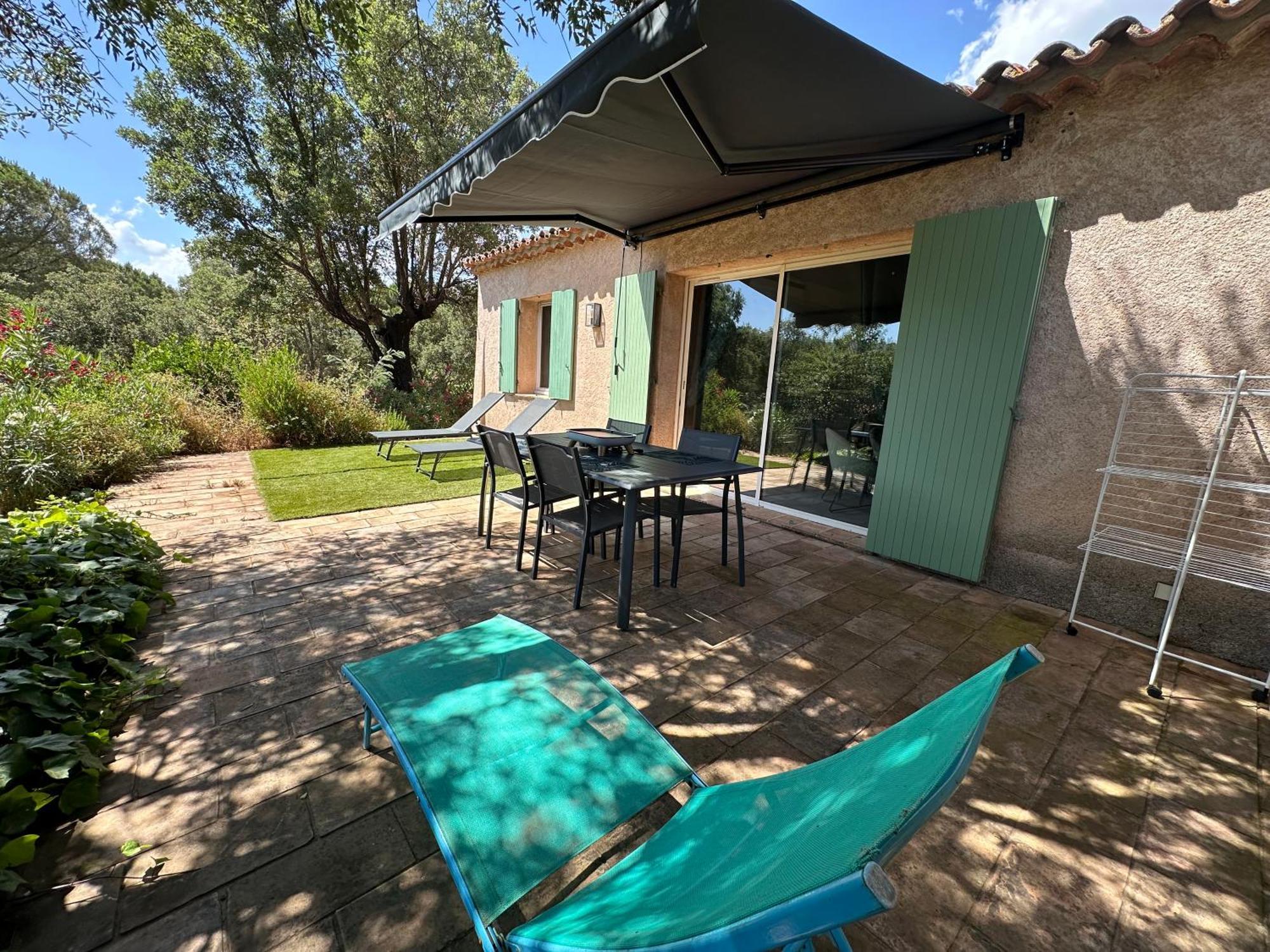 Charmant Appartement T2 Au Coeur Des Vignes Cogolin Exterior foto