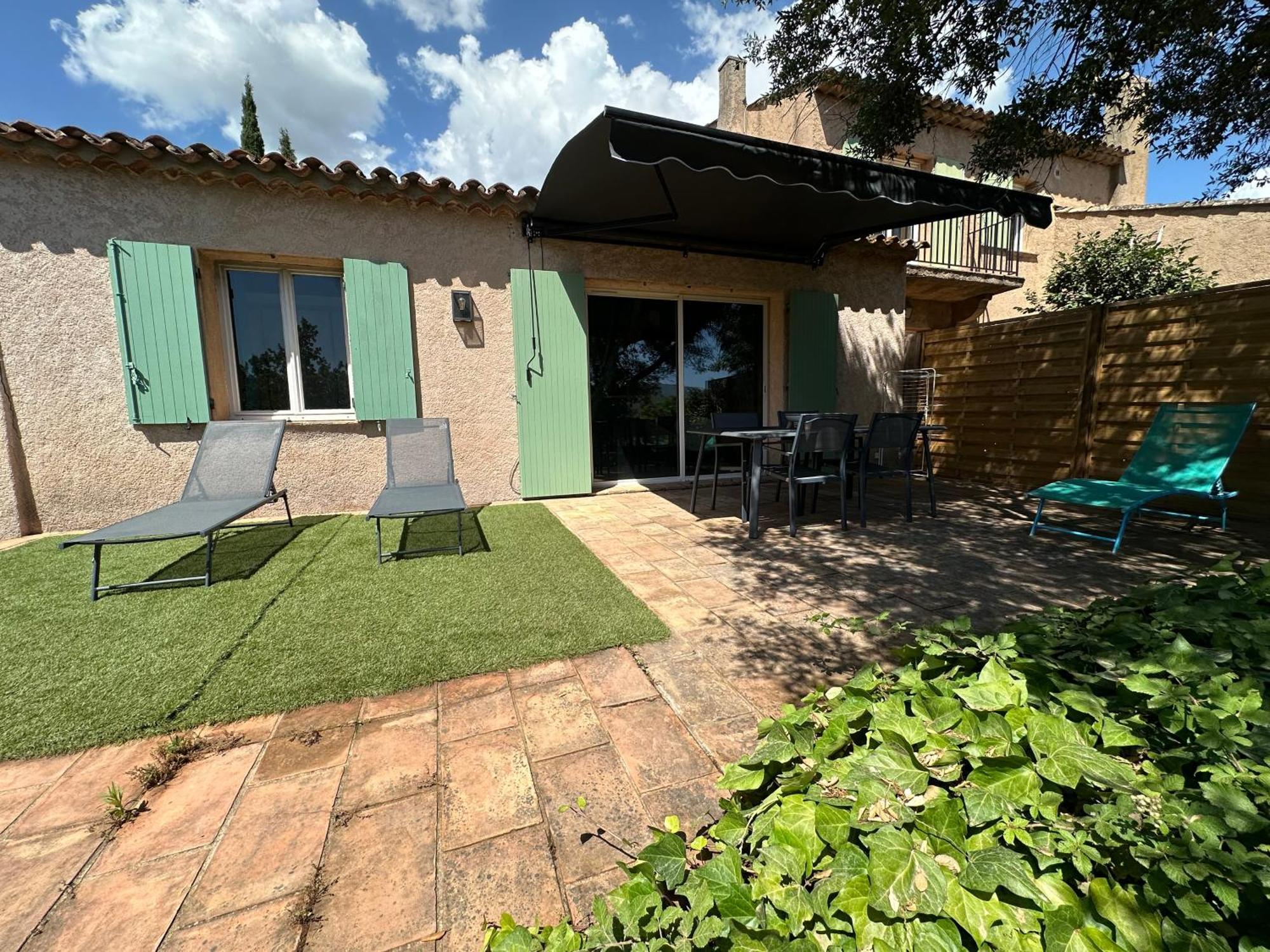Charmant Appartement T2 Au Coeur Des Vignes Cogolin Exterior foto